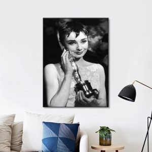 Audrey Hepburn Oscar 1954 Black And White Wall Art Home Decor Poster Canvas