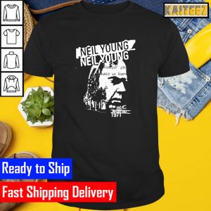 Neil Young live at massey hall 1971 Gifts T-Shirt