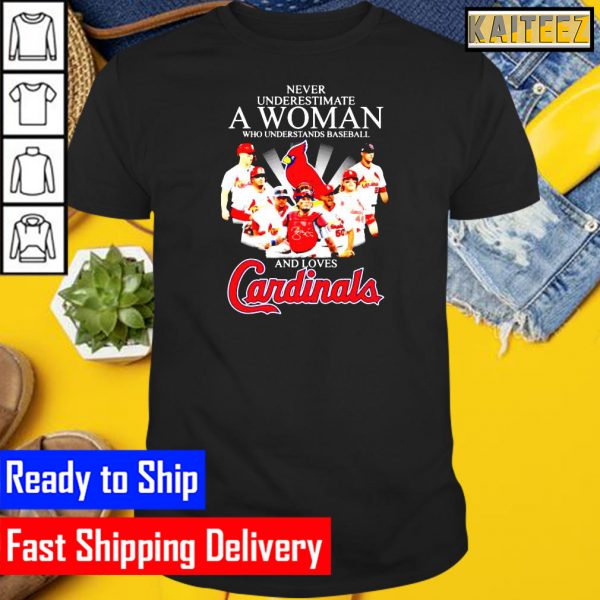 Never underestimate a woman who understands baseball and loves St Louis Cardinals Gifts T-Shirt