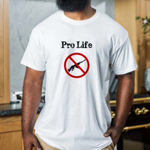 Pro Life NO GUNS Unisex T-shirt