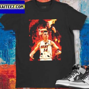 Tyler Herro Wins Sixth Man Of The Year 2022 Gifts T-Shirt