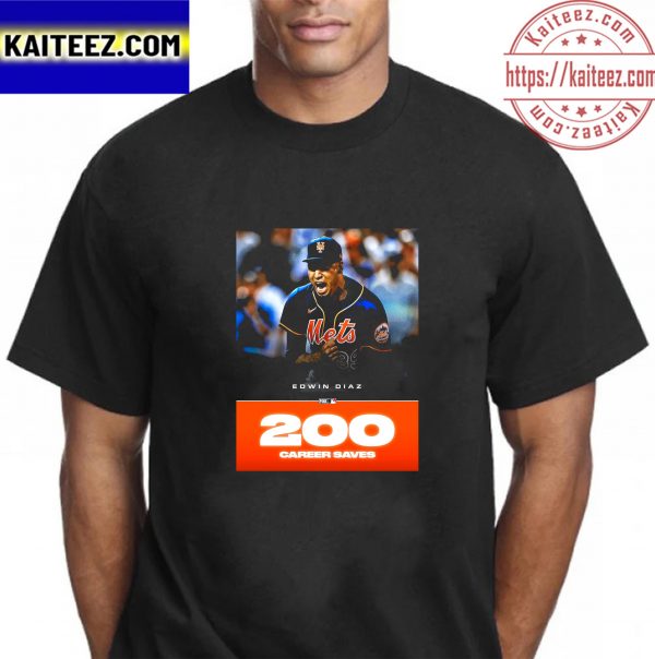 Edwin Diaz 200 Career Saves In MLB Vintage T-Shirt