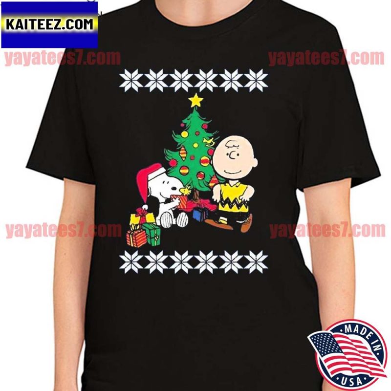 Holiday Presents Peanuts Snoopy Christmas TShirt Kaiteez