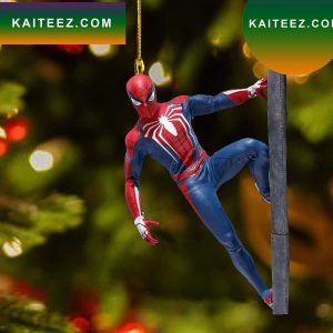 PREMIUM Spiderman climbing CHRISTMAS ORNAMENT