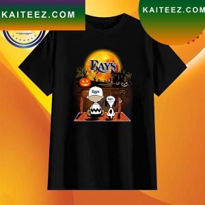 Snoopy and Charlie Brown Pumpkin Tampa Bay Rays Halloween Moon T-shirt