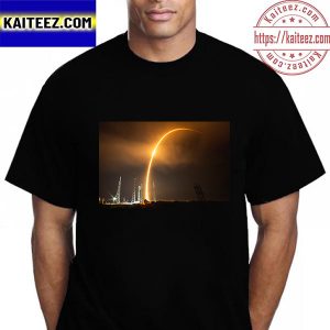 SpaceX Falcon Arching To Orbit Vintage T-Shirt