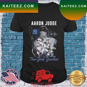 Aaron Judge 61 HRs New York Yankees Signature T-Shirt