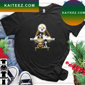 Charlie Brown And Snoopy Dog Watching City Pittsburgh Steelers T-Shirt