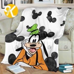 Disney Face Goofy In White And Black Mickey Symbol Christmas Throw Blanket