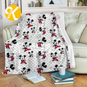 Disney Mickey Mouse Cute Emotions Pattern In White Background Throw Fleece Blanket