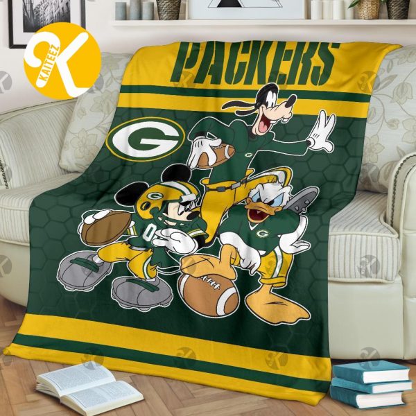 Disney Mickey Mouse Green Bay Packers NFL Team Football In Green And Yellow Throw Fleece Blanket