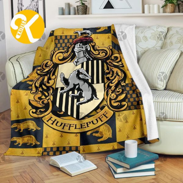 Harry Potter Big Signature Hufflepuff Symbol In Yellow Checker Board Pattern With Signature Logo Sherpa Throw Blanket