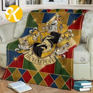 Harry Potter Vintage Hufflepuff Badges Colorful Knight Pattern Vibe Throw Fleece Blanket
