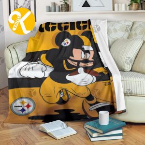 Mickey Mouse Attacker Pittsburgh Steelers NFL Team Football With Logo In Black And Yellow Chritmas Throw Fleece Blanket
