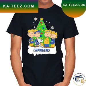 Nice snoopy the Peanuts los angeles chargers Christmas T-shirt