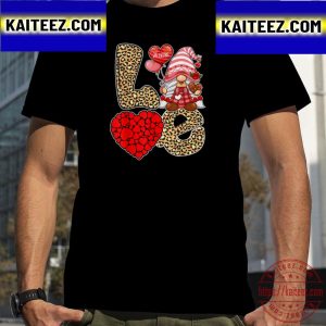 Cute Love Heart Gnome Leopard Cheetah Print Valentines Day Vintage T-Shirt