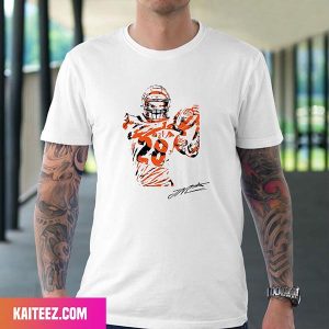 Joe Mixon Cincinnati Bengals Signatures Pixel Art Unique T-Shirt