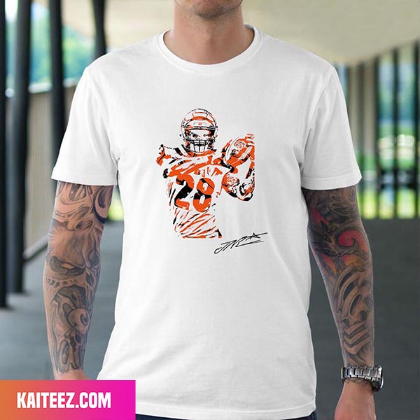 Real Women love football smart Women love the Cincinnati Bengals signatures  T-shirt - Kaiteez