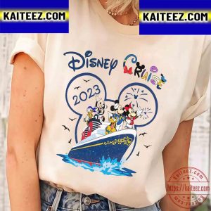 My First Disney Cruise 2023 Family Vacation Vintage T-Shirt