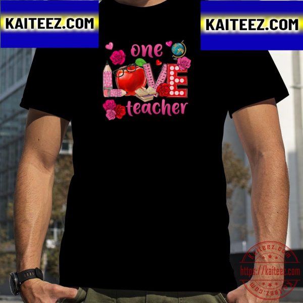 One Loved Teacher Valentine Day Vintage T-Shirt