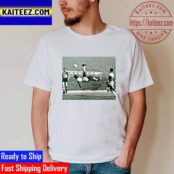 RIP Pele With Bicycle Kick Goal Vintage T-Shirt