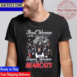 Real Women Love Cincinnati Smart Women Love The Cincinnati Bearcats Vintage T-Shirt