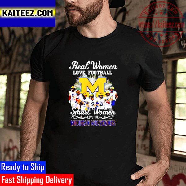 Real Women Love Football Smart Women Love The Michigan Wolverines 2022 Signature Vintage T-Shirt