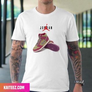 WMNS Nike Dunk High Dynamic Berry Fashion T-Shirt
