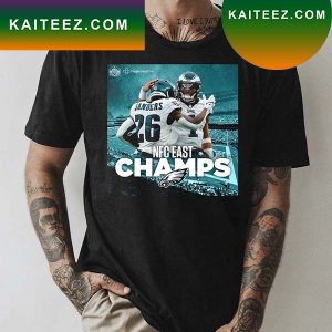 Despite a challenge late in the season from the Dallas Cowboys the NFC Philadelphia Eagles T-shirt