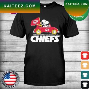 Official Kansas City Chiefs Super Bowl LVII 2023 Snoopy and woodstock driving car T-shirt
