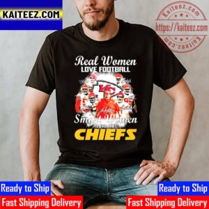 Real Women Love Football Smart Women Love The Chiefs Signatures – Kansas City Chiefs 2023 Super Bowl LVII Champions Vintage T-Shirt