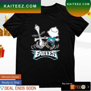 Snoopy and Charlie Brown happy Philadelphia Eagles T-shirt