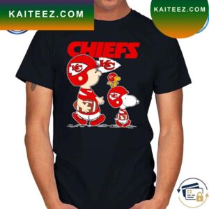 Snoopy and Charlie playing Kansas City Chiefs T-shirt