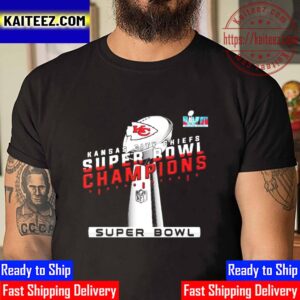 Super Bowl LVII Trophy Kansas City Chiefs Victory Eagles Championship Vintage T-Shirt