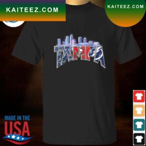 Tampa bay buccaneers and tampa bay lightning skyline 2023 T-shirt