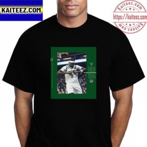 Milwaukee Bucks 14 Straight Wins Vs Sacramento Kings In NBA Vintage T-Shirt