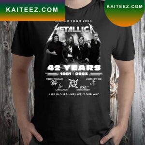 World Tour 2023 Metallica 42 Years 1981-2023 Signatures T-shirt