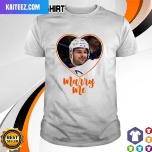 Leashadawg18 Zach Hyman Marry me love hockey Trending T-Shirt