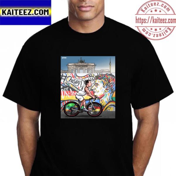 Pursuit Of Weltmeisterschaft Win For Deutschland at FIBA World Cup Final Vintage T-Shirt