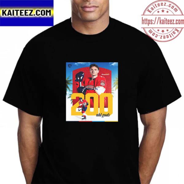 Florida Panthers Sam Reinhart 200 Career NHL Goals Vintage T-Shirt