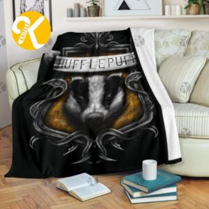Harry Potter Hufflepuff Ratel Badge In Black Background Throw Fleece Blanket