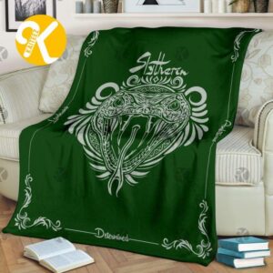 Harry Potter Vintage Slytherin White Snake Badge In Green Throw Fleece Blanket
